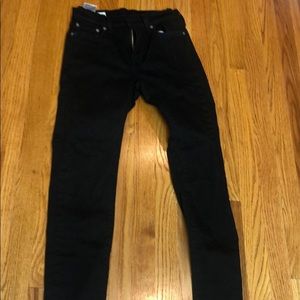 LEVI BLACK SKINNY JEANS